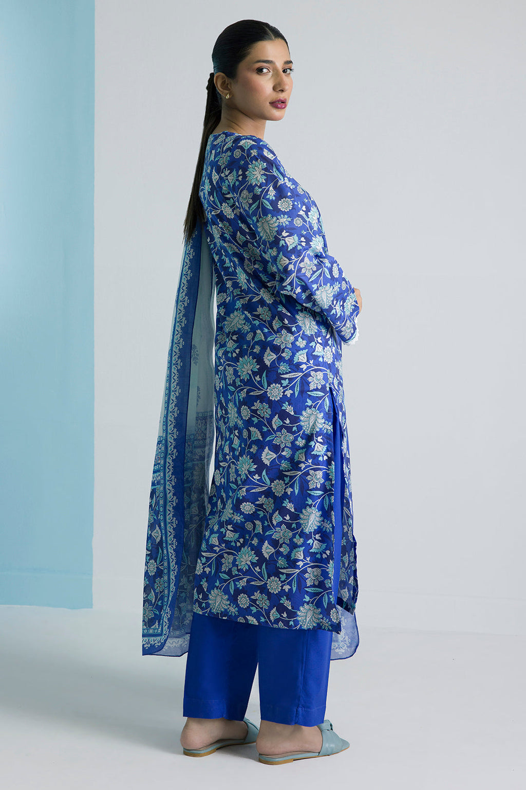 PC-11 | ZELLBURY | Kurta Dupatta Trouser